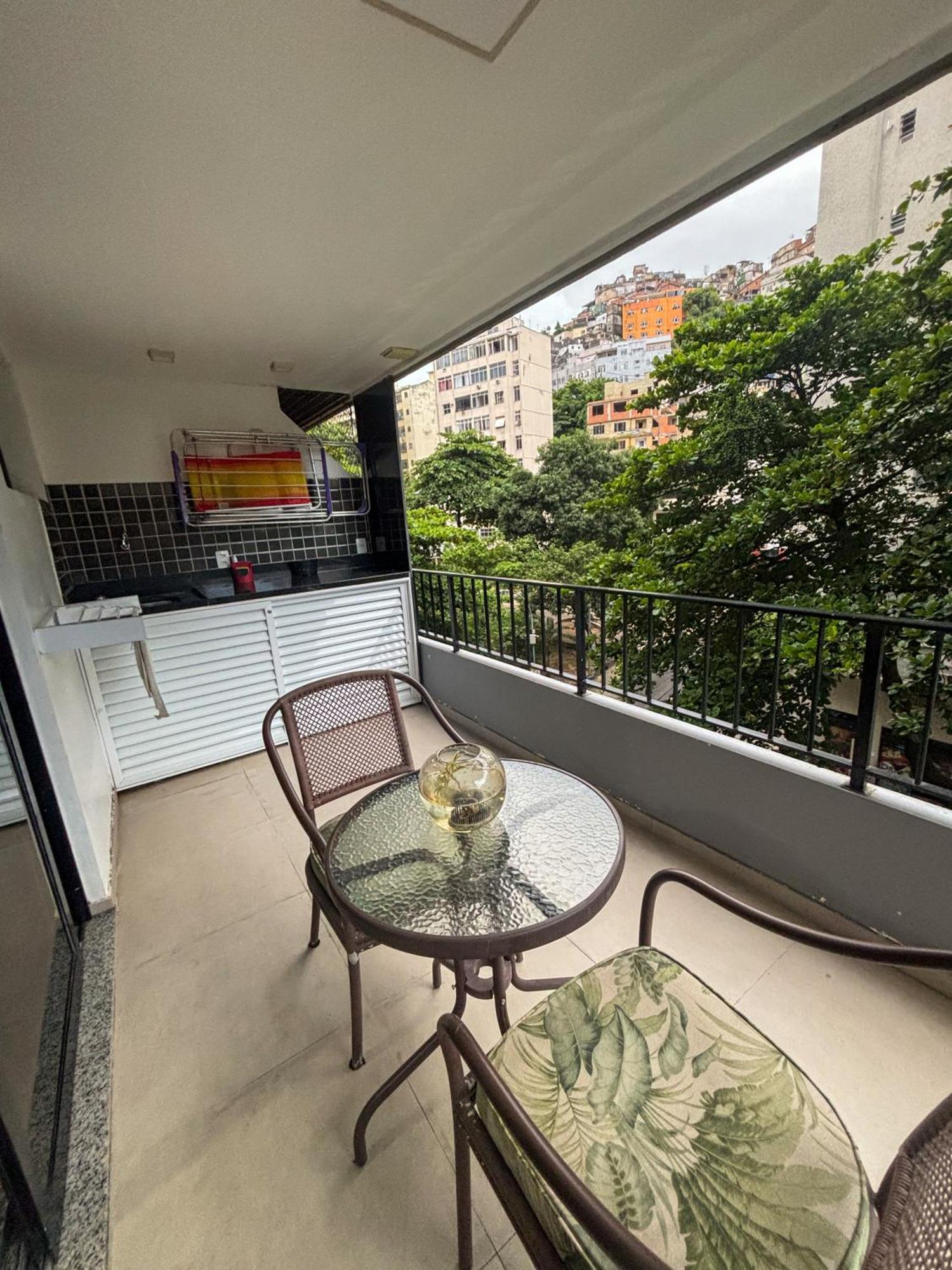 Apartamento Perto Da C Vaga E Arrumadeira E Janelas Anti Ruidos